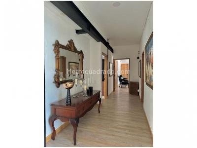 Casa de 3 alcobas en venta en Las Palmas, Envigado, 370 m² · foto 8 de 16