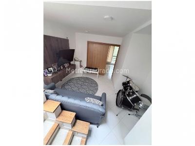 Casa de 4 alcobas en venta en Loma Del Escobero, Envigado, 250 m² · foto 4 de 17