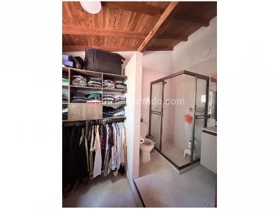 Casa de 4 alcobas en venta en Loma Del Escobero, Envigado, 250 m² · foto 9 de 17