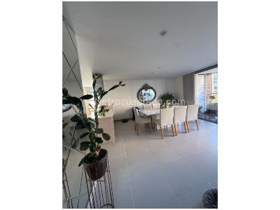 Apartamento de 4 alcobas en venta en Loma Del Chocho, Envigado, 178 m² · foto 2 de 15