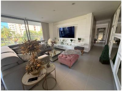 Apartamento de 4 alcobas en venta en Loma Del Chocho, Envigado, 178 m² · foto 3 de 15