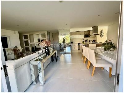 Apartamento de 4 alcobas en venta en Loma Del Chocho, Envigado, 178 m² · foto 4 de 15