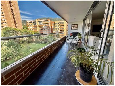 Apartamento de 4 alcobas en venta en Loma Del Chocho, Envigado, 178 m² · foto 7 de 15