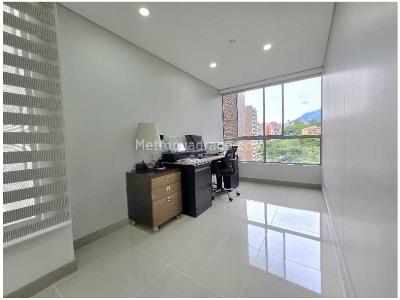 Apartamento de 3 alcobas en venta en Loma Del Chocho, Envigado, 169 m² · foto 14 de 15
