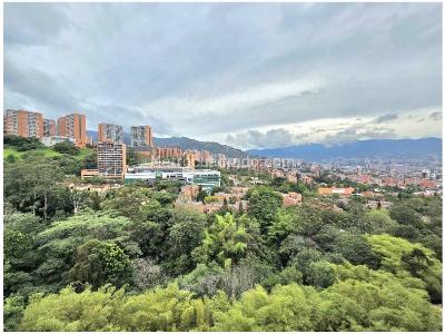 Apartamento de 3 alcobas en venta en Loma Del Chocho, Envigado, 169 m² · foto 2 de 15