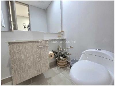 Apartamento de 3 alcobas en venta en Loma Del Chocho, Envigado, 169 m² · foto 5 de 15