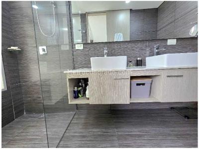 Apartamento de 3 alcobas en venta en Loma Del Chocho, Envigado, 169 m² · foto 7 de 15
