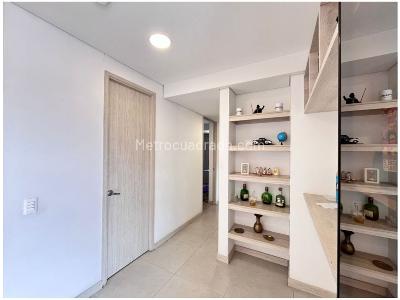 Apartamento de 3 alcobas en venta en El Portal, Envigado, 104 m² · foto 2 de 19