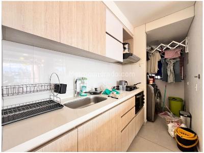 Apartamento de 3 alcobas en venta en El Portal, Envigado, 104 m² · foto 7 de 19