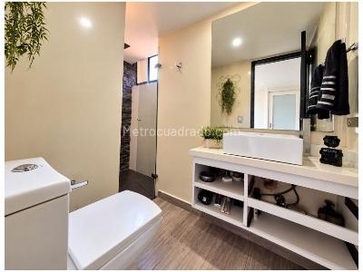 Apartamento de 3 alcobas en venta en Oviedo, Medellín, 154 m² · foto 11 de 20