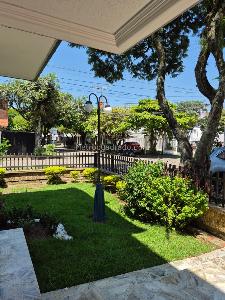 Casa de 4 alcobas en venta en Santa Anita, Cali, 228 m² · foto 2 de 19