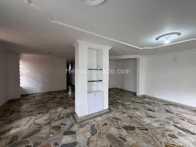 Casa de 4 alcobas en venta en Santa Anita, Cali, 228 m² · foto 8 de 19