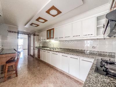 Apartamento de 3 alcobas en venta en Centenario, Cali, 152 m² · foto 9 de 20
