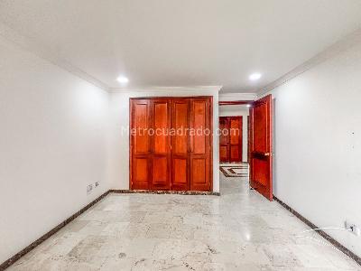 Apartamento de 3 alcobas en venta en Centenario, Cali, 152 m² · foto 16 de 20