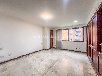 Apartamento de 3 alcobas en venta en Centenario, Cali, 152 m² · foto 17 de 20