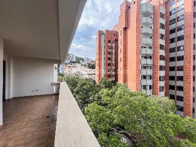 Apartamento de 3 alcobas en venta en Centenario, Cali, 152 m² · foto 4 de 20
