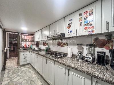 Casa de 4 alcobas en venta en El Limonar, Cali, 250 m² · foto 11 de 20