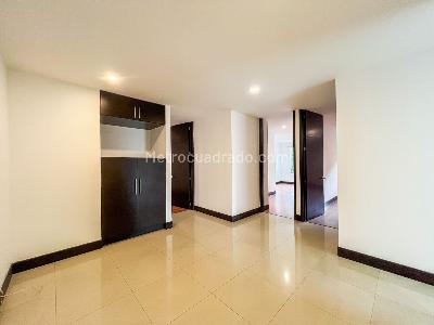 Apartamento de 3 alcobas en venta en Normandia, Cali, 268 m² · foto 13 de 20