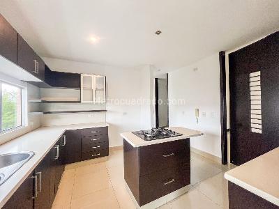 Apartamento de 3 alcobas en venta en Normandia, Cali, 268 m² · foto 5 de 20
