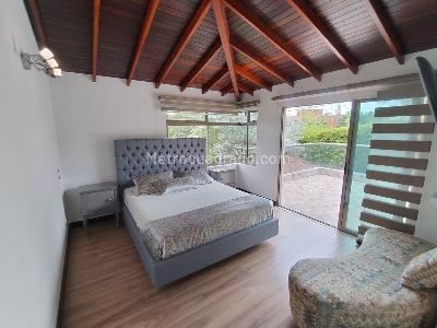 Casa de 4 alcobas en venta en Las Lomitas, Sabaneta, 350 m² · foto 17 de 20