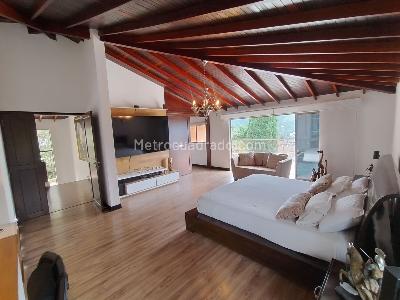 Casa de 4 alcobas en venta en Las Lomitas, Sabaneta, 350 m² · foto 14 de 20