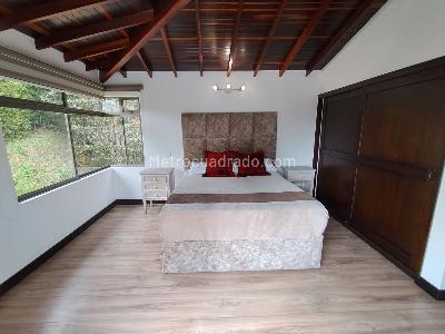 Casa de 4 alcobas en venta en Las Lomitas, Sabaneta, 350 m² · foto 19 de 20