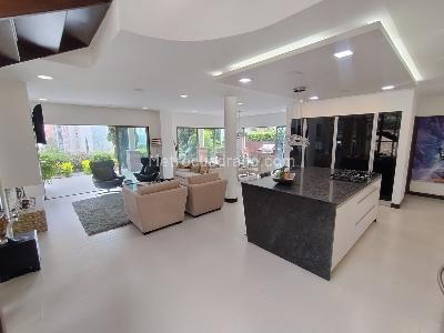 Casa de 4 alcobas en venta en Las Lomitas, Sabaneta, 350 m² · foto 2 de 20