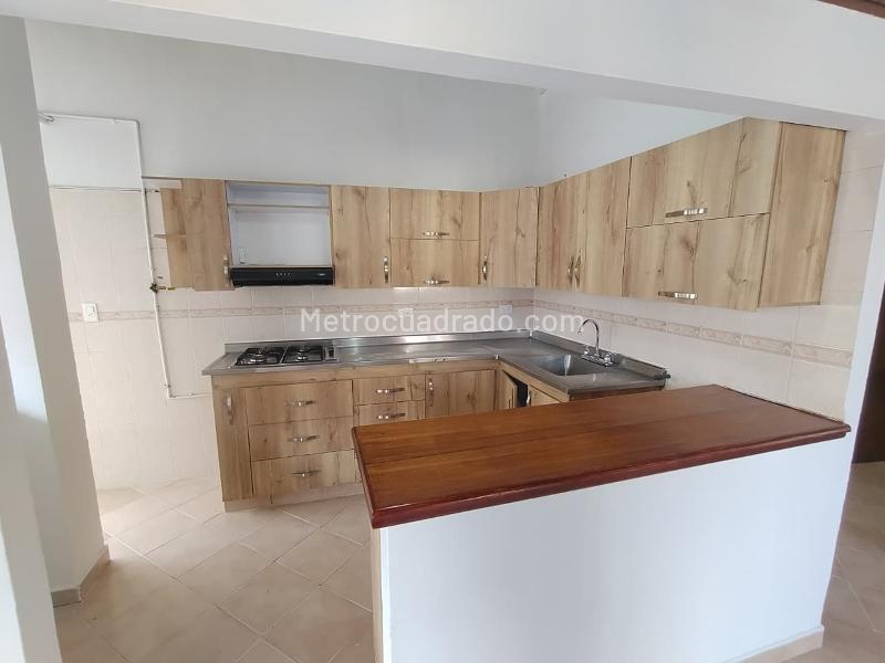 Apartamento Amplio de 4 Alcobas en Calasanz Parte Baja - 2