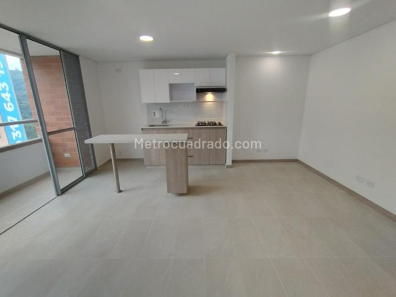 Apartamento nuevo de 3 alcobas en arriendo en Sabaneta (Loma de San José) - 4