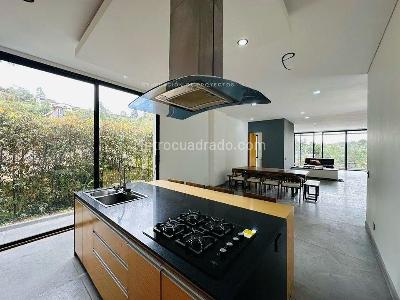Casa en venta en Loma Del Escobero, Envigado · foto 8 de 20