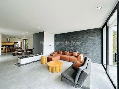 Casa en venta en Loma Del Escobero, Envigado · foto 6 de 20