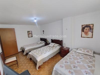 Apartamento de 4 alcobas en venta en Conquistadores, Medellín, 150 m² · foto 15 de 18