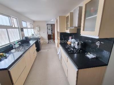 Apartamento de 4 alcobas en venta en Conquistadores, Medellín, 150 m² · foto 7 de 18
