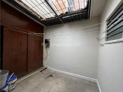 Casa de 4 alcobas en arriendo en Conquistadores, Medellín, 300 m² · foto 6 de 13