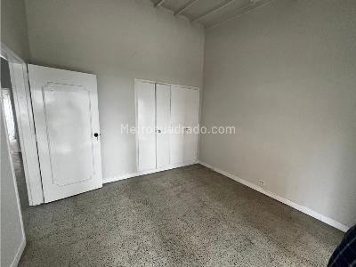 Casa de 4 alcobas en arriendo en Conquistadores, Medellín, 300 m² · foto 8 de 13