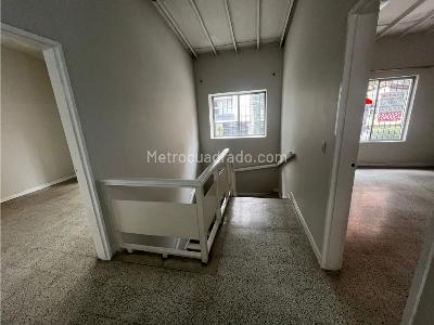 Casa de 4 alcobas en arriendo en Conquistadores, Medellín, 300 m² · foto 10 de 13
