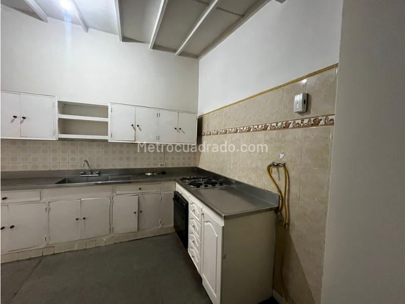 Casa Comercial Versátil de 4 Alcobas en Los Conquistadores - 3