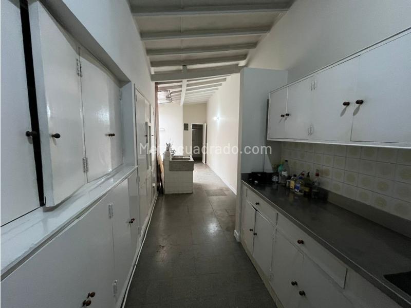 Casa Comercial Versátil de 4 Alcobas en Los Conquistadores - 4