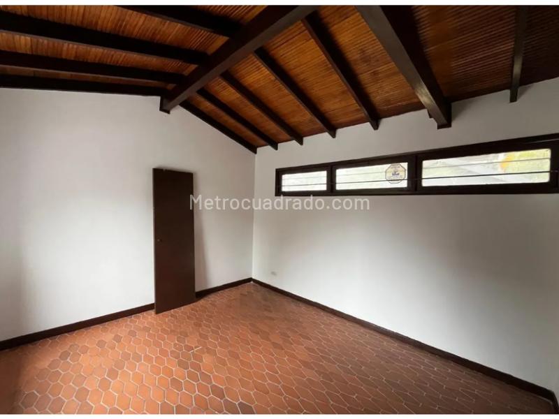 Commercial 5BR House in Prime El Poblado Location - 2