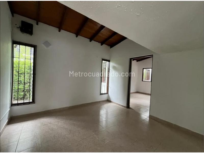 Commercial 5BR House in Prime El Poblado Location - 3