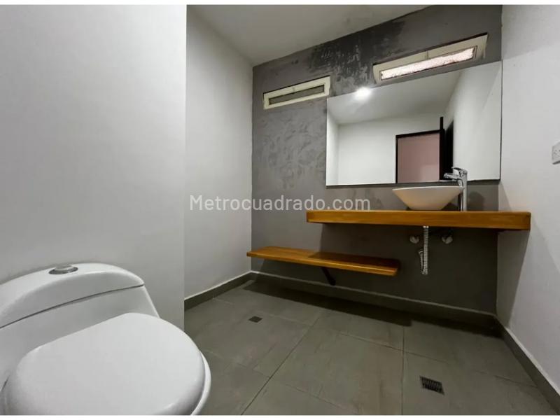 Commercial 5BR House in Prime El Poblado Location - 6