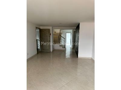 Apartamento de 3 alcobas en venta en Belen Rosales, Medellín, 215 m² · foto 3 de 16