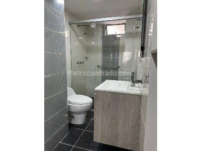 Apartamento de 3 alcobas en venta en Belen Rosales, Medellín, 215 m² · foto 13 de 16