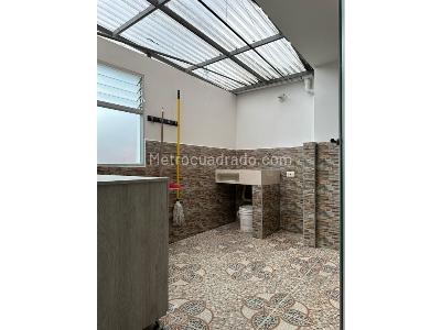 Apartamento de 3 alcobas en venta en Belen Rosales, Medellín, 215 m² · foto 15 de 16