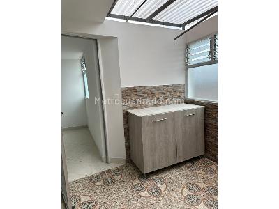 Apartamento de 3 alcobas en venta en Belen Rosales, Medellín, 215 m² · foto 16 de 16
