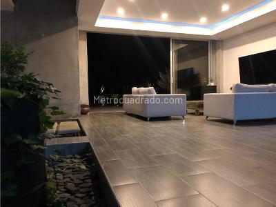 Casa de 5 alcobas en venta en Altos Del Escobero, Envigado, 1095 m² · foto 9 de 20