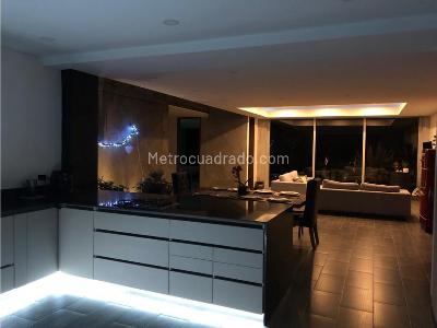 Casa de 5 alcobas en venta en Altos Del Escobero, Envigado, 1095 m² · foto 15 de 20