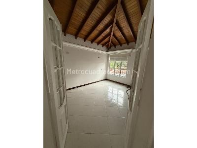 Casa en arriendo en Belvedere, Medellín · foto 19 de 20