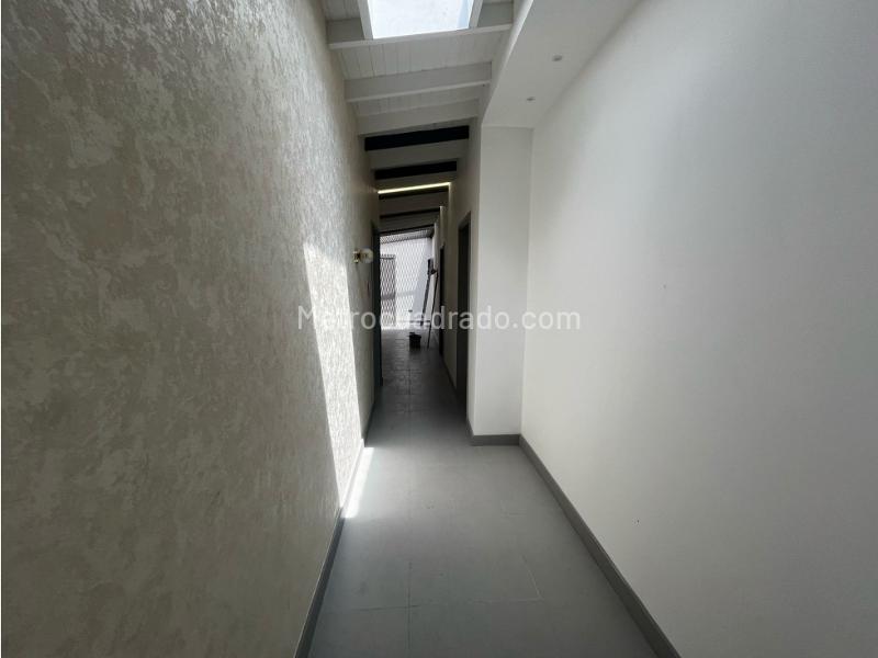 Commercial House in La Floresta - 8