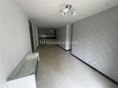 Apartamento de 3 alcobas en venta en Sabaneta, Sabaneta, 74 m² · foto 2 de 18